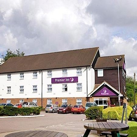 Premier Inn Стивенэйдж Экстерьер фото