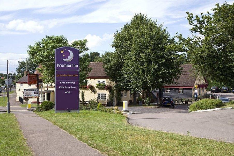 Premier Inn Стивенэйдж Экстерьер фото